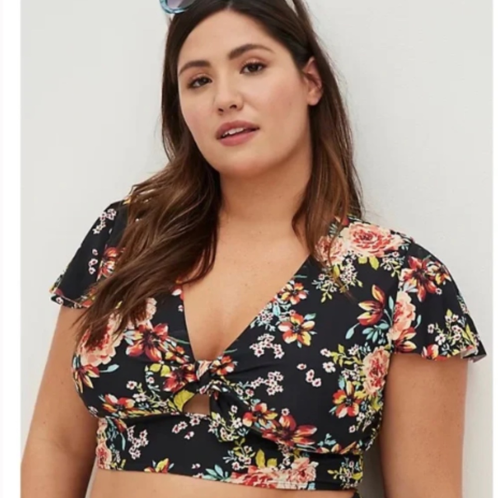 New Torrid Wireless Black floral Flutter sleeve bikini top